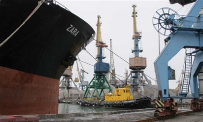 Sputnik: Ukraine đơn phương cấm tàu Nga vào đường thuỷ nội địa