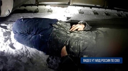Người đàn ông Nga bị tàu hỏa chạy ngang người vẫn ngủ ngon dưới cái lạnh -18 độ