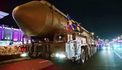 Tại sao tên lửa răn đe hạt nhân Yars của Nga xuất hiện ở vùng ngoại ô Moskva?