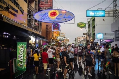 Ngân hàng Thế giới khuyên Thái Lan nâng lãi suất để chống lạm phát