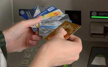 Nợ thẻ tín dụng tăng vọt ở Nga