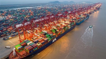 Cảng Thượng Hải ùn ứ vì lệnh phong tỏa, cung ứng toàn cầu lao đao