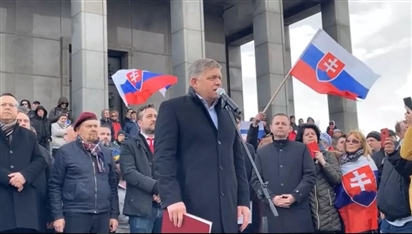 Cựu thủ tướng Slovakia tổ chức biểu tình để phản đối chuyển tên lửa S-300 cho Ukraine