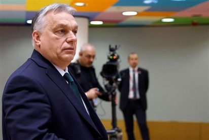 ''Sóng gió'' đằng sau quyết định ngỡ ngàng của thủ tướng Hungary