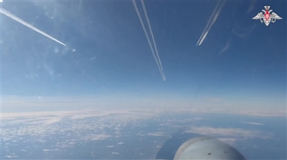 Video: Chạm mặt Su-27 của Nga, trinh sát cơ Anh quay đầu 180 độ