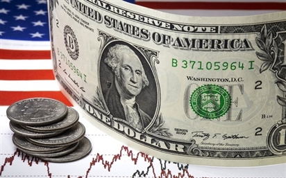USD và rúp Nga đạt đỉnh 2 năm, bảng Anh chạm đáy 21 tháng, Bitcoin lao dốc thảm