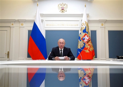 Tổng thống Putin: Nga phát triển vaccine từ rất sớm nhưng tốc độ tiêm phòng lại rất chậm