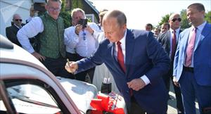 Xe hơi có chữ ký của ông Putin được bán với giá 20 nghìn euro