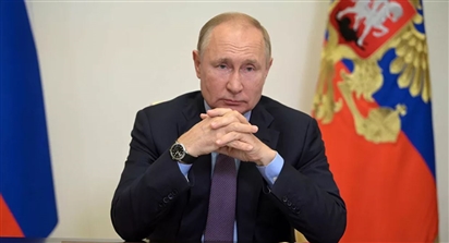 Người phát ngôn của Điện Kremlin: Cả tổng thống Putin và Sputnik V đều làm việc như bình thường