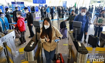 Trung Quốc mở cửa biên giới: Hành khách bất ngờ không tin vào mắt mình