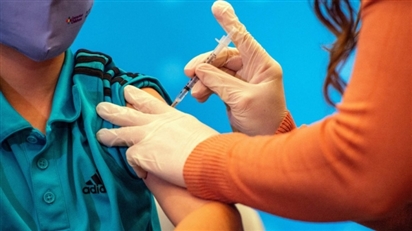 Hàng chục trẻ em Mỹ bị tiêm nhầm vaccine hết hạn, giới chức nói gì?