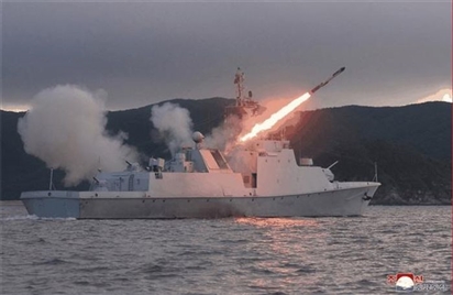 Lộ diện chiến hạm phóng tên lửa hành trình chiến lược của Triều Tiên