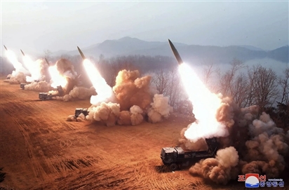 Triều Tiên phóng nhiều tên lửa hành trình