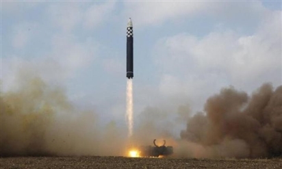 Triều Tiên tuyên bố hoàn thành việc thử nghiệm tên lửa Hwasong-17