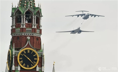 Lễ duyệt binh bị hoãn, máy bay Nga vẫn miệt mài diễn tập cho Ngày Chiến thắng