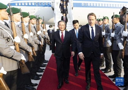 Thủ tướng Trung Quốc bắt đầu chuyến thăm châu Âu