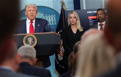 Mỹ phát tín hiệu ''rút lui'', châu Âu lo ngại trách nhiệm bảo đảm an ninh cho Ukraine