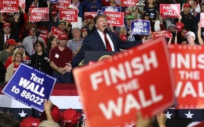 Ông Trump lên kế hoạch trục xuất 'hàng triệu người nhập cư'