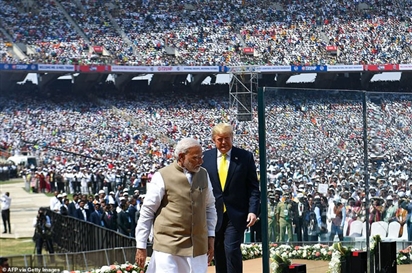 Chùm ảnh Tổng thống Donald Trump được chào đón hoành tráng ở Ấn Độ