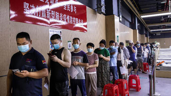 Trung Quốc sắp cán mốc tiêm 1 tỷ liều vắc xin ngừa COVID-19