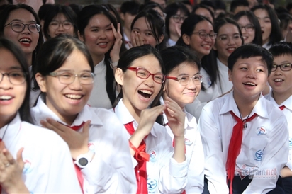 Hà Nội giảm 50% học phí năm học mới
