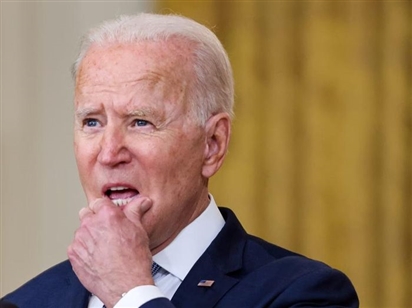 Nghi phạm rò rỉ tài liệu bị bắt, nhưng ông Biden gặp câu hỏi khó hơn