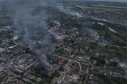 Ukraine mất gần một nửa thành phố chiến lược ở Kharkov
