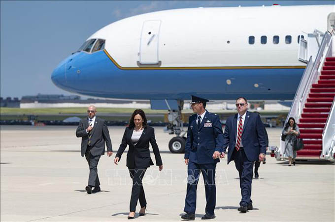 Máy bay chở Phó Tổng thống Mỹ gặp sự cố kỹ thuật