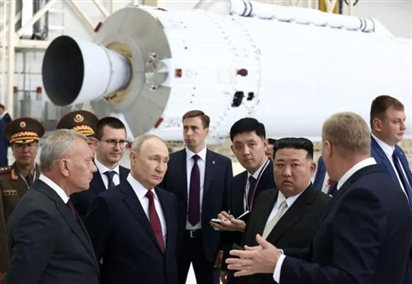 Ông Putin nói Nga sẽ giúp Triều Tiên chế tạo vệ tinh