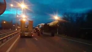 Video: Chiến cơ Su-34 ''chạy bộ'' trên cao tốc ở Nga