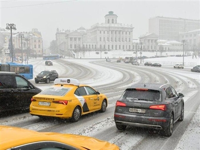 Moskva hứng chịu ''bão tuyết đen'' hiếm gặp
