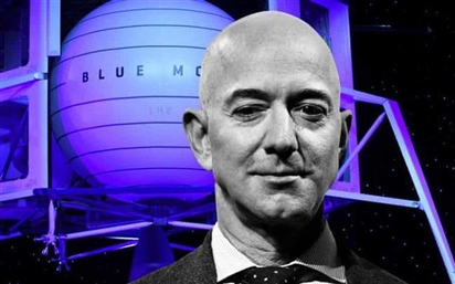 Tỷ phú Jeff Bezos bay vào vũ trụ với hai kỷ lục mới