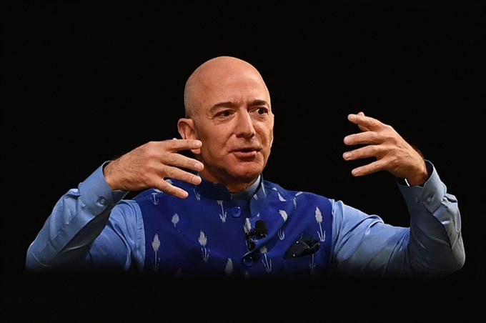 Từ hôm nay, Jeff Bezos nghỉ hưu với khối tài sản gần 200 tỷ USD