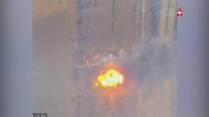 Video UAV Nga phá hủy pháo ngụy trang của Ukraine