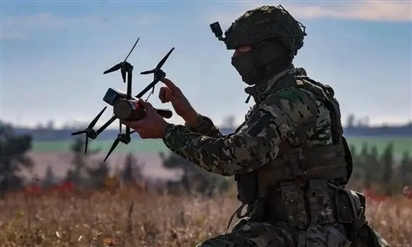 Nga tung ra chiến trường Ukraine UAV mới, có thể 'rải thảm' lựu đạn như ném bom