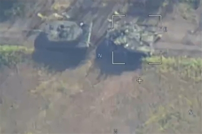 Video Nga cản trở Ukraine sơ tán xe tăng Leopard bị hư hỏng