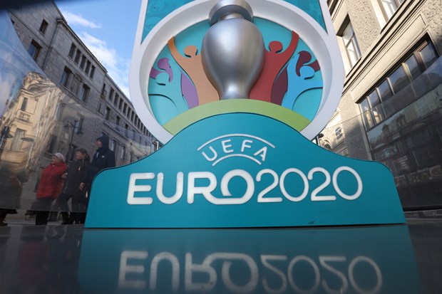 UEFA tước quyền đăng cai Vòng chung kết EURO 2020 của Tây Ban Nha