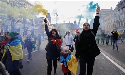 Người Ukraine thể hiện tình đoàn kết trước nguy cơ bị tấn công