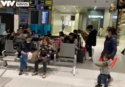 Người Việt tại Ukraine trên chuyến bay bảo hộ công dân đầu tiên: Rất nóng lòng được về nhà