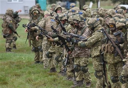 Mỹ bắt đầu huấn luyện chiến đấu cho quân đội Ukraine ở Đức
