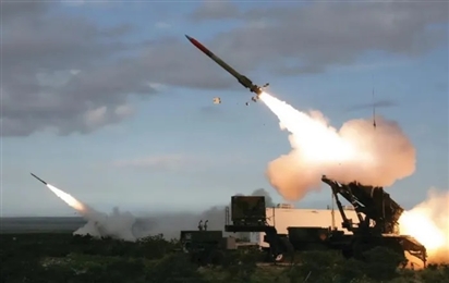 Ukraine tìm kiếm đầu tư để sản xuất tên lửa tầm xa