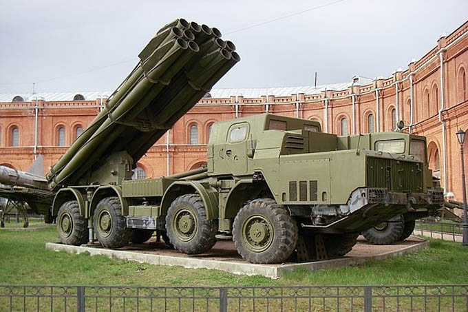 Uy lực pháo phản lực 'cuồng phong' của quân đội Nga