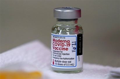 Moderna tuyên bố vaccine COVID-19 hiệu quả 93% sáu tháng sau tiêm