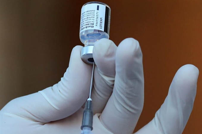 Khuyến cáo không tiêm vaccine Trung Quốc, phòng khám Hong Kong bị phạt