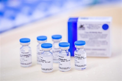Nga: Giới doanh nhân đổ xô sản xuất vaccine Covid-19, thử nghiệm sản phẩm '2 trong 1'