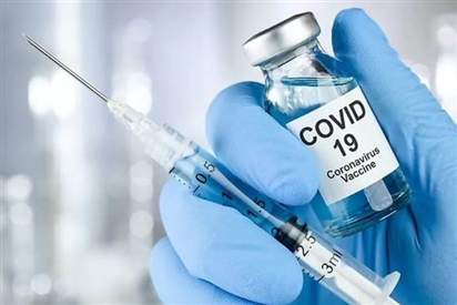 Xác minh thông tin một chi nhánh ngân hàng đưa 15 người ngoài vào danh sách tiêm vaccine COVID-19