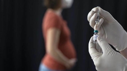Bộ Y tế: Ưu tiên vaccine COVID-19 cho phụ nữ mang thai, đang cho con bú