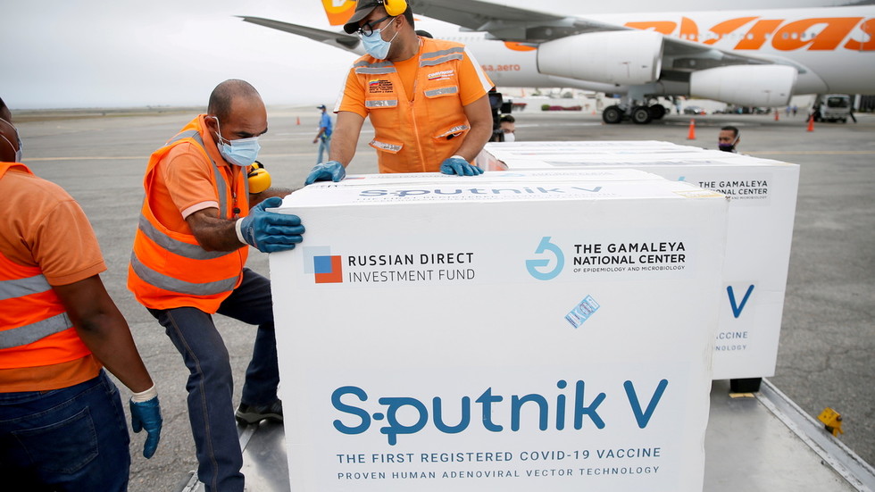 Giám đốc Tình báo Nga nói lý do EU chưa cấp phép cho vaccine Sputnik V