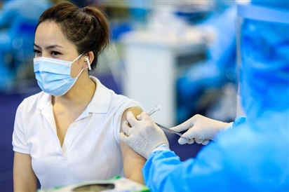 99% người từ 18 tuổi ở Hà Nội, TP.HCM sẽ được phân bổ vaccine