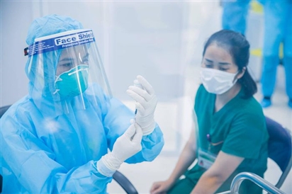 Tuần này 3 triệu liều vaccine Moderna về Việt Nam; Pfizer đồng ý tăng số lượng cung cấp